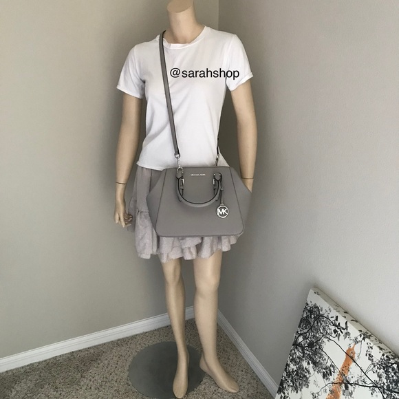 🌼Michael Kors Purse - Picture 6 of 10